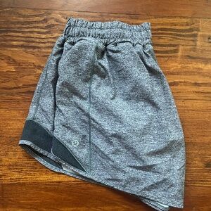 Lululemon Hotty Hot Short in 8 Tall